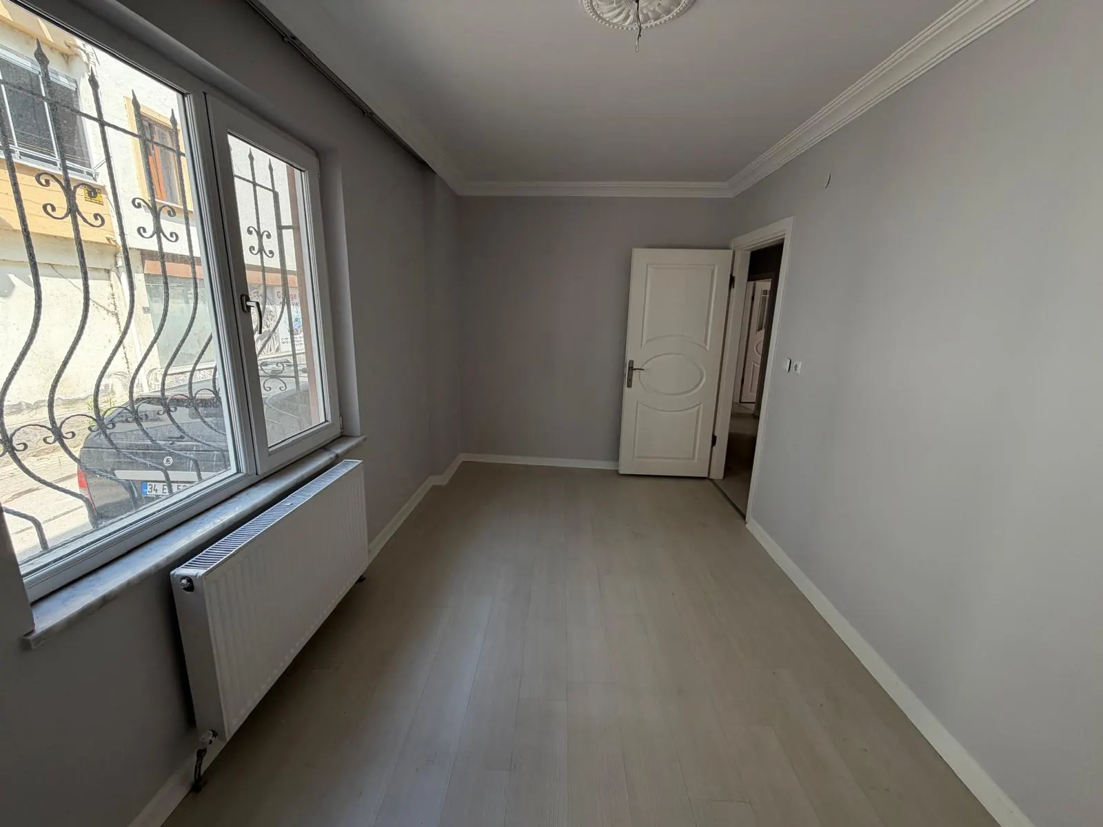 BURSA GEMLİK DENİZE 50 METRE MESAFEDE 2+1 FIRSAT DAİRE